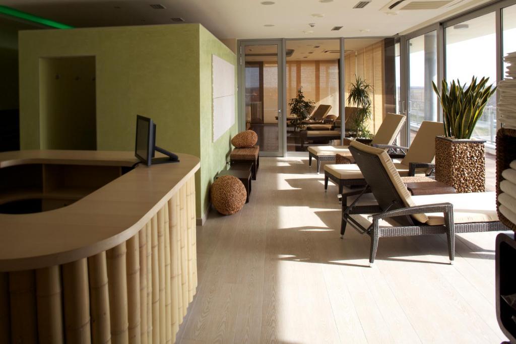 Hotel Ponteo - Activity Park Bratislava Exterior foto
